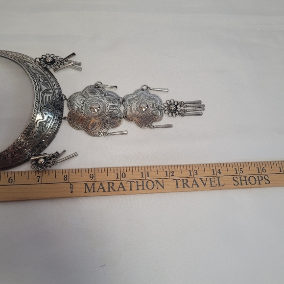 Vintage Hmong Miao Silver Metal Ceremonial  Etched Elephant Collar Necklace - Picture 10 of 11